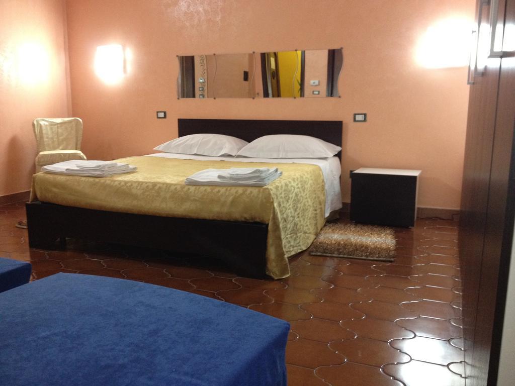 Bed And Breakfast Via Leuca Lecce Exterior foto